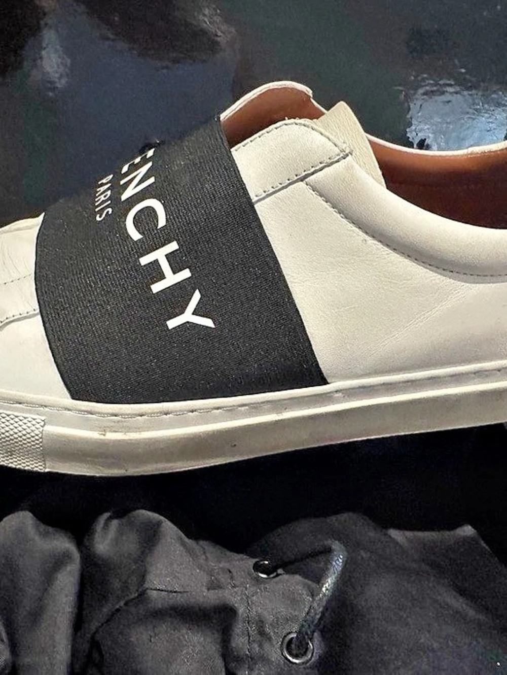 Givenchy Urban Street Leather Sneakers in White & Black EU 39.5